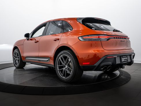 Certified 2025 Porsche Macan Turbo image 3