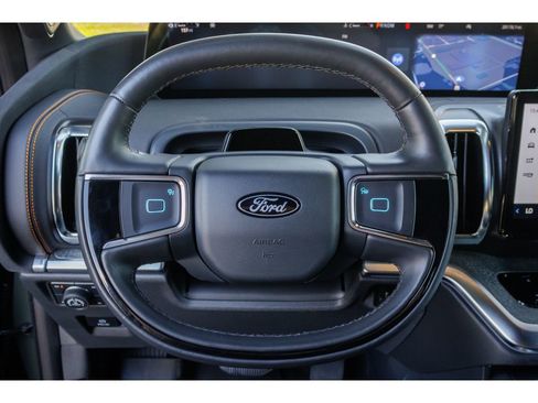 Used 2025 Ford Expedition Tremor AWD/4WD image 23
