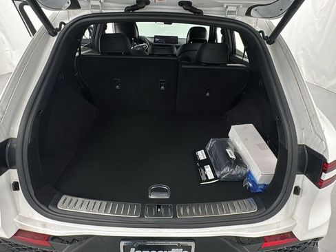Used 2025 Genesis GV70 3.5T Sport image 15