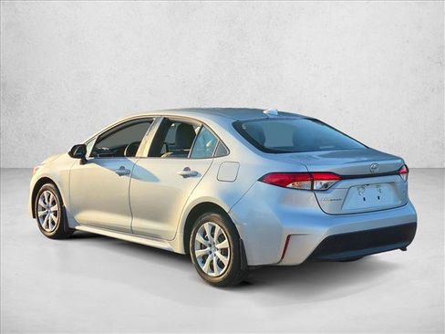 Used 2025 Toyota Corolla LE FWD image 6