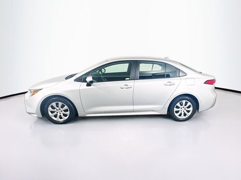 Used 2024 Toyota Corolla LE FWD image 4