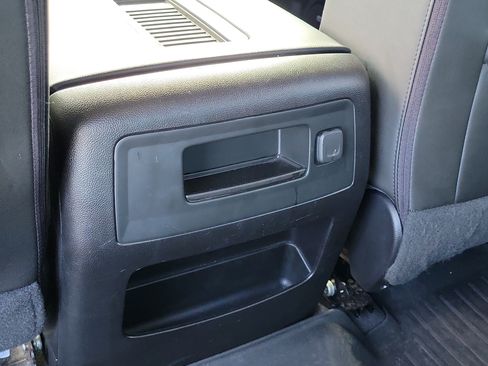 Used 2019 GMC Sierra 2500 Denali w/ Duramax Plus Package AWD/4WD image 14
