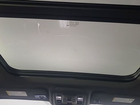 Used 2021 Chevrolet Suburban LT w/ LT Signature Package AWD/4WD image 27