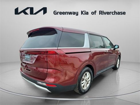Used 2022 Kia Carnival LX image 7