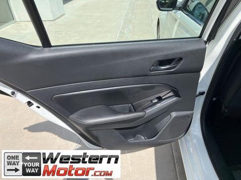 Used 2023 Nissan Altima 2.5 SV image 16