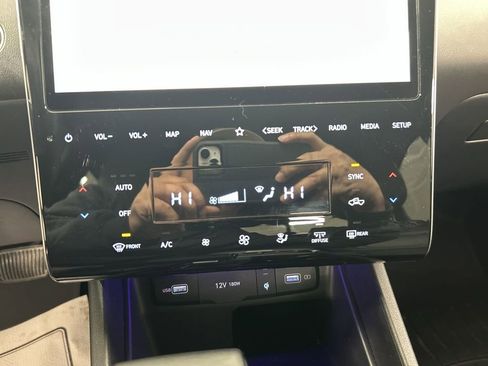 Used 2022 Hyundai Santa Cruz Limited w/ Cargo Package image 17