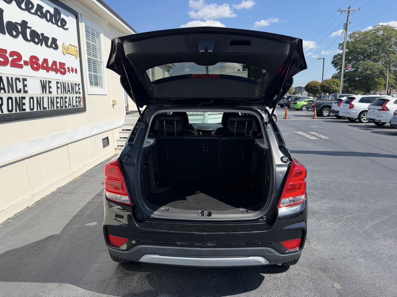Used 2019 Chevrolet Trax LT w/ LT Convenience Package FWD image 27