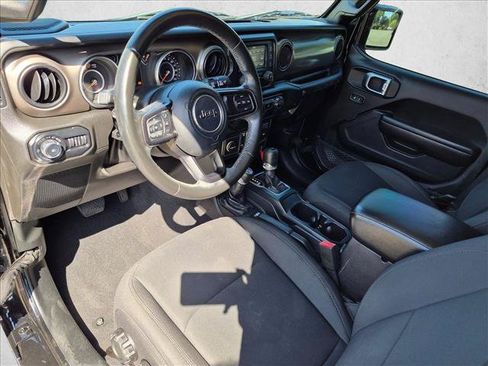 Used 2018 Jeep Wrangler Unlimited Sport S AWD/4WD image 10