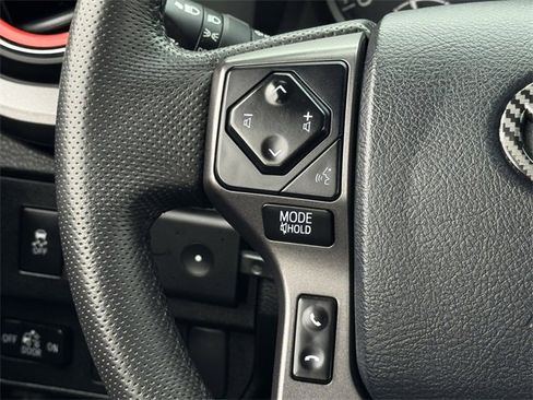 Used 2020 Toyota Tacoma TRD Sport w/ Technology Package image 13