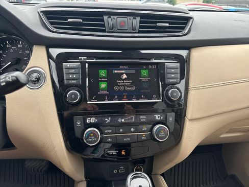 Used 2020 Nissan Rogue SL AWD/4WD image 19