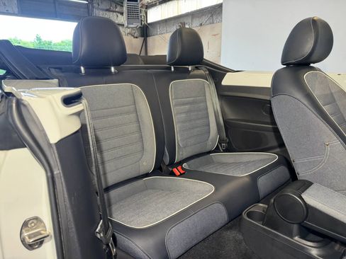 Used 2016 Volkswagen Beetle 1.8T SE FWD image 28