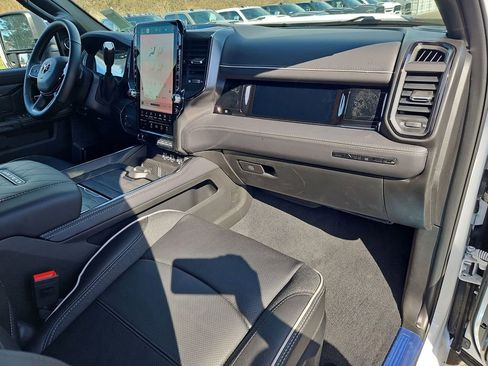 New 2026 RAM 2500 Limited AWD/4WD image 17