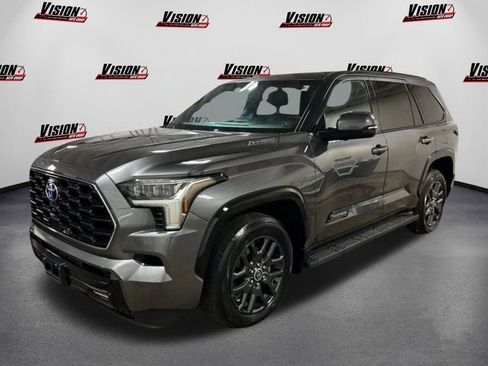 Used 2023 Toyota Sequoia Platinum image 1
