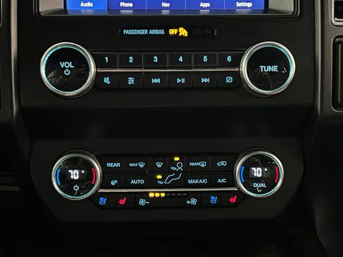 Used 2021 Ford Expedition Max Limited AWD/4WD image 9