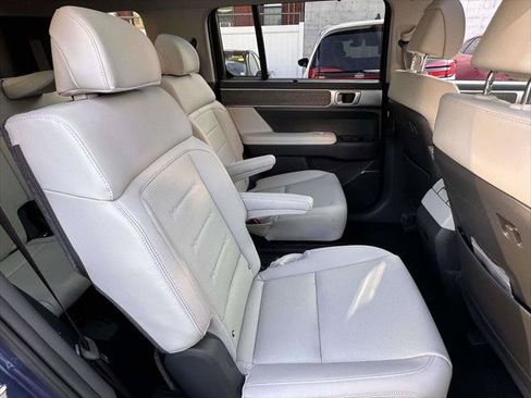 Used 2026 Hyundai Santa Fe Limited AWD/4WD image 16