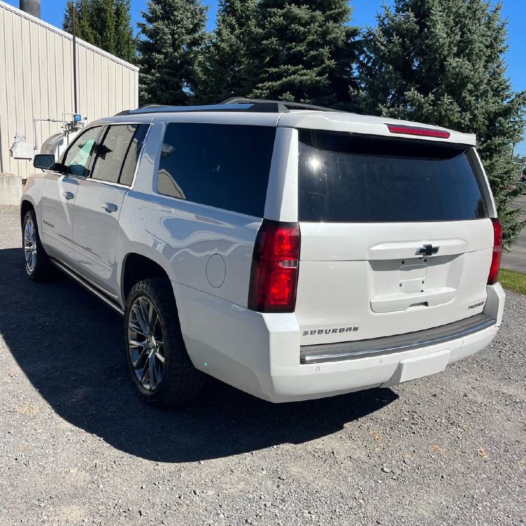 Used 2019 Chevrolet Suburban Premier w/ Premier Plus Edition AWD/4WD image 2