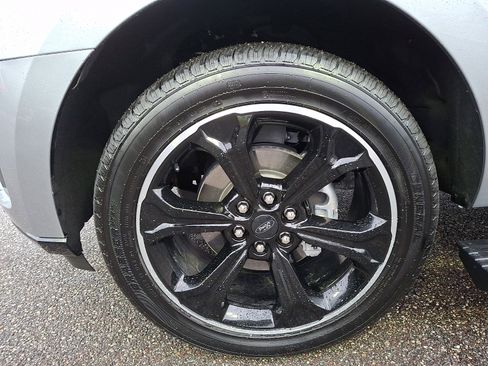 Used 2023 Ford Expedition Limited image 28