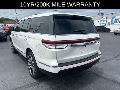 Used 2024 Lincoln Navigator Reserve AWD/4WD image 3