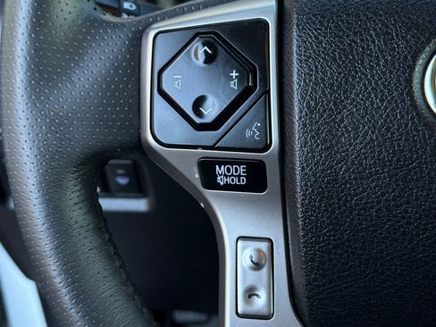 Used 2024 Toyota 4Runner SR5 AWD/4WD image 36