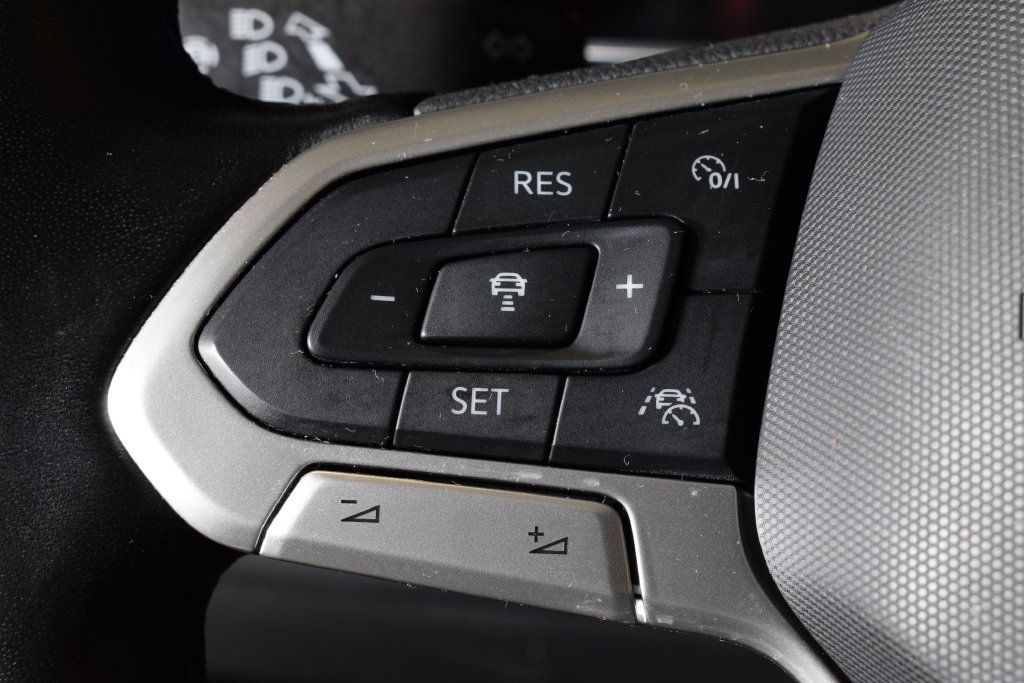Used 2024 Volkswagen Jetta SE FWD image 21