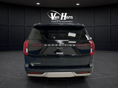 Used 2025 Ford Expedition Platinum AWD/4WD image 4