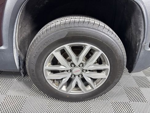 Used 2018 GMC Acadia SLE image 11