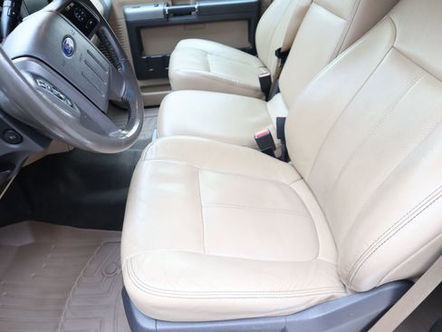 Used 2013 Ford F350 Lariat w/ Lariat Interior Pkg image 22