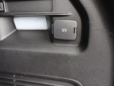 Used 2020 Ford Explorer XLT w/ Equipment Group 202A AWD/4WD image 20