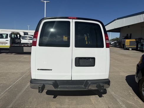 Used 2024 Chevrolet Express 2500 w/ Driver Convenience Package image 6