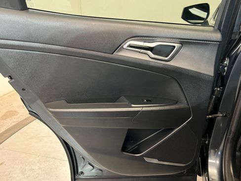 Used 2024 Kia Sportage LX image 19