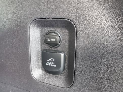 Used 2023 Kia Carnival SX image 30