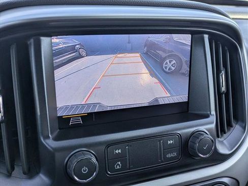 Used 2022 Chevrolet Colorado LT image 14