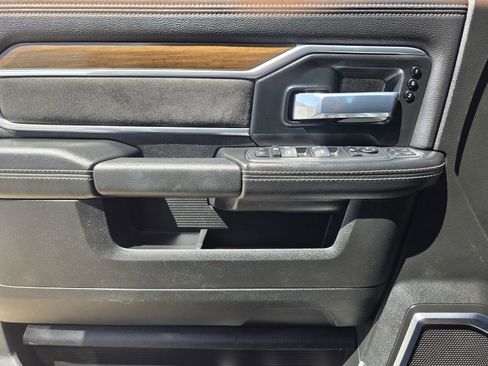 Used 2024 RAM 3500 Laramie w/ Towing Technology Group image 27