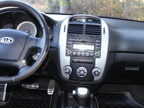 Used 2009 Kia Spectra SX image 15