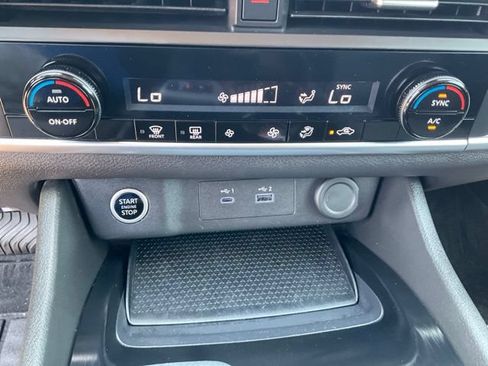 Used 2023 Nissan Rogue SV AWD/4WD image 21