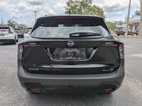 New 2026 Nissan Kicks SV FWD image 5