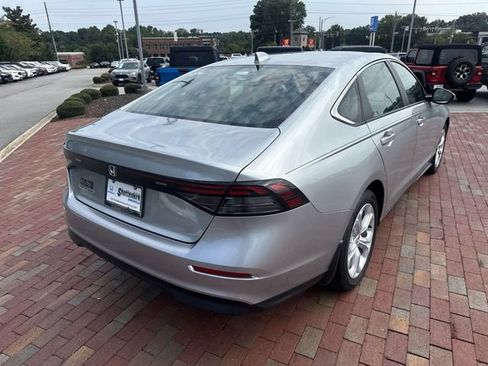 Used 2024 Honda Accord LX image 14