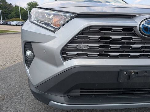 Used 2020 Toyota RAV4 Limited w/ Limited Grade Weather Package AWD/4WD image 9