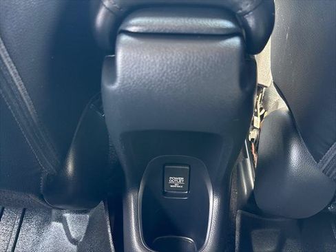 Used 2020 Honda HR-V Touring image 26