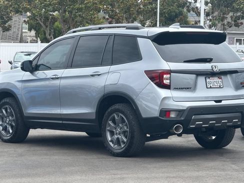 Used 2025 Honda Passport TrailSport image 6