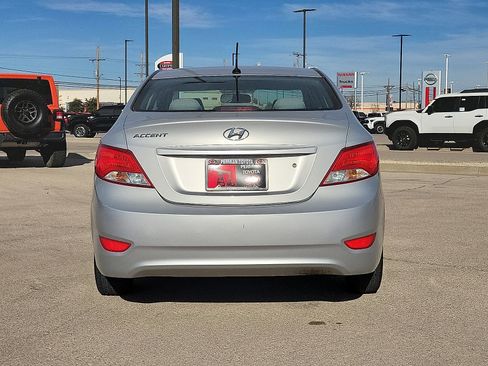 Used 2017 Hyundai Accent SE image 4