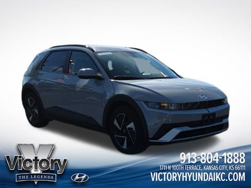 Used 2025 Hyundai Ioniq 5 SEL RWD image 4