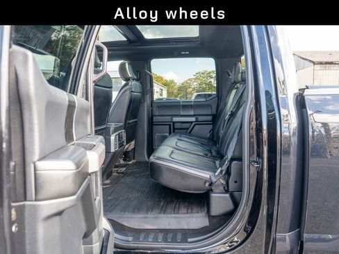 Used 2019 Ford F150 Platinum w/ Equipment Group 701A Luxury image 34