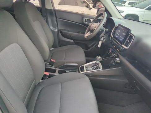 Used 2020 Hyundai Venue SE FWD image 26