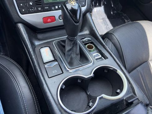 Used 2011 Maserati GranTurismo Convertible RWD image 15