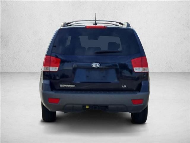 Used 2009 Kia Borrego LX w/ Convenience Pkg RWD image 6