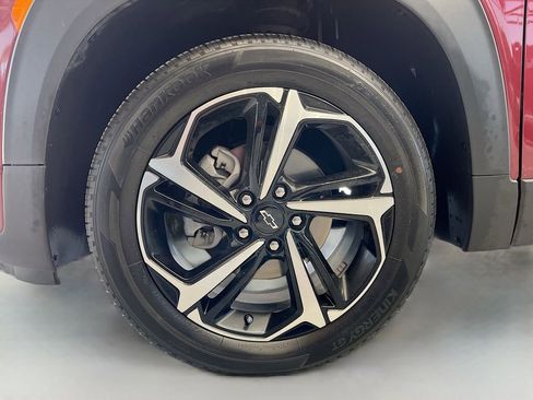 Used 2023 Chevrolet TrailBlazer RS w/ Convenience Package FWD image 29