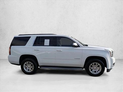 Used 2017 GMC Yukon SLT image 4
