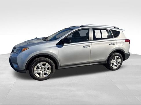 Used 2015 Toyota RAV4 LE image 5