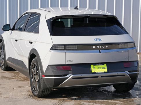 Used 2023 Hyundai Ioniq 5 SEL w/ Cargo Package image 48